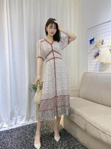 DINOBIENS 定位花定制面料，女装，迪诺比亚