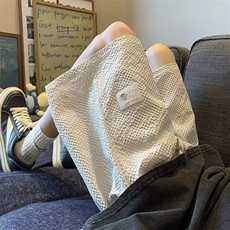 卡其色