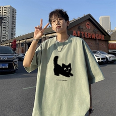 奶绿色