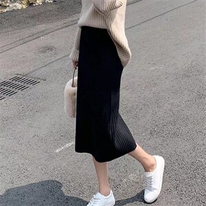 现货 坑条针织半身裙,女装半身裙,东町