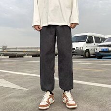 深灰色