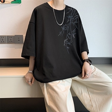 黑色
