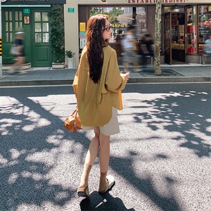 秋季长袖衬衫上衣女设计感小众新款宽松翻领黄色ins韩系纯色衬衣图片