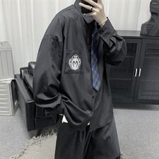 黑色