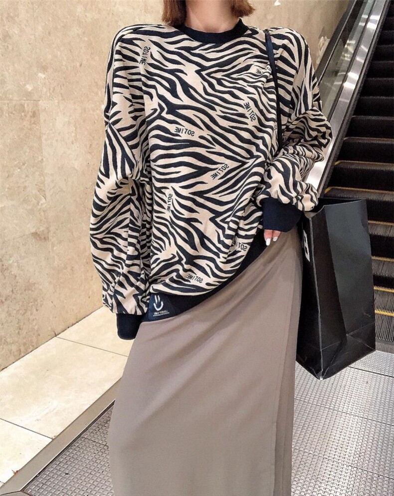 斑马条卫衣S-M，女装卫衣/绒衫，尚映