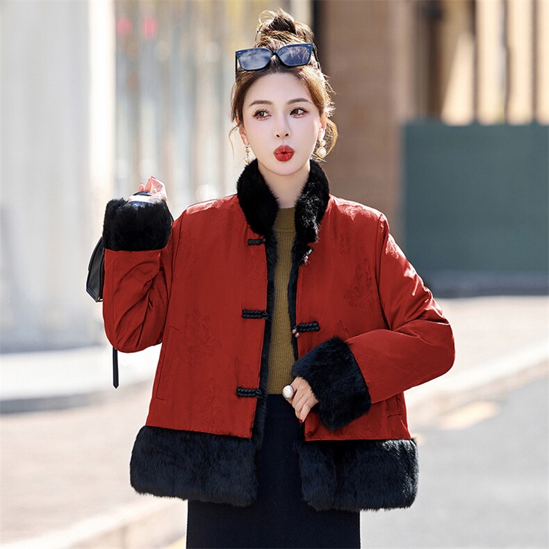 【90白鸭绒】新中式短款羽绒服冬装喜庆新年红本命年貂毛拼接外套,女装羽绒服,衣之秀