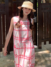 甜美红色格子无袖背心连衣裙女夏2025新款独特绝美爆款高级感长裙，女装连衣裙，浙宝305