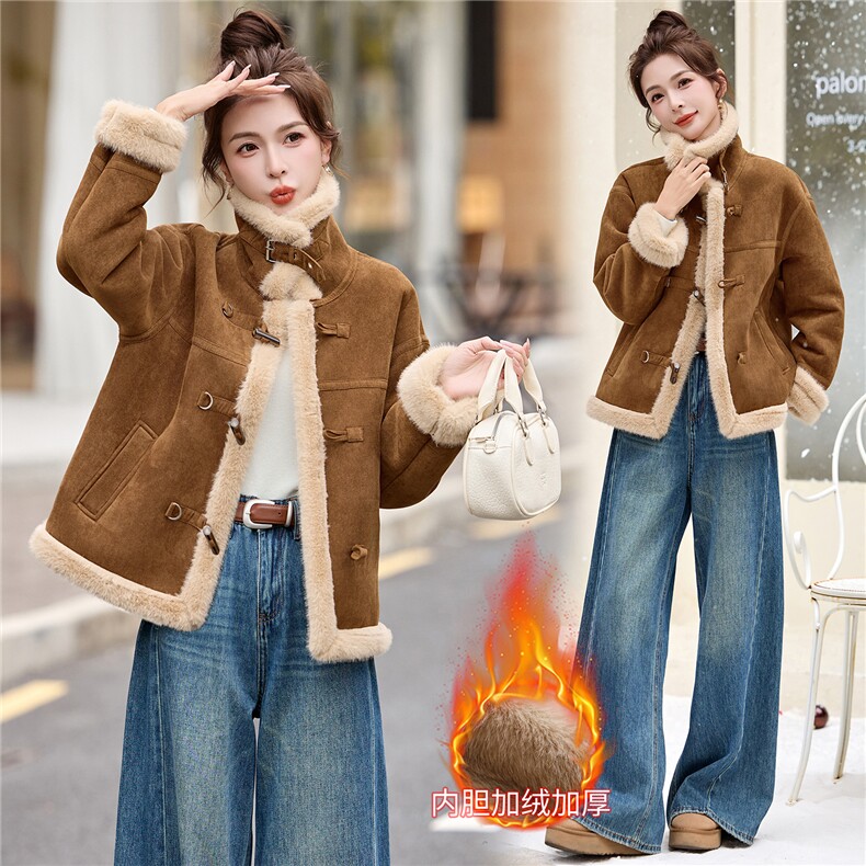皮毛一体羊羔毛外套女2025秋冬新款小个子加厚牛角扣短款加厚外套，女装羊羔毛/颗粒绒，拾衣