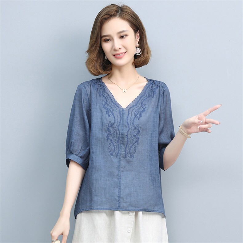 2024夏季新款简约时尚优雅气质V领绣花休闲舒适上衣,女装T恤,丽影随形