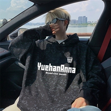 黑色