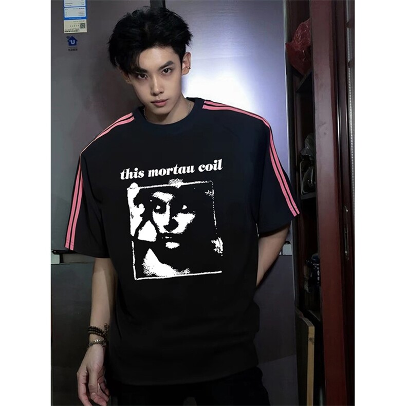 抖音得物品质二开240克宽松纯棉美式潮牌印花三条杠中性风短袖T恤,男装T恤,电商A486