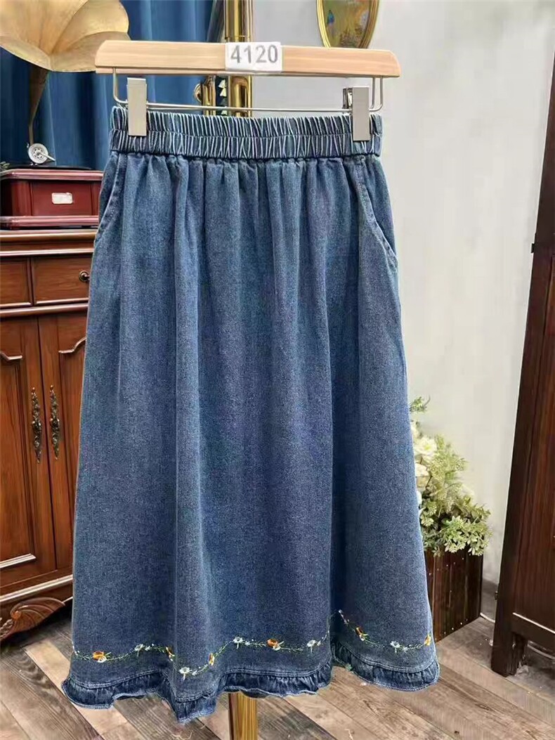 2025年秋季时尚百搭通勤简约休闲刺绣花边牛仔伞裙，女装半身裙，湘姗