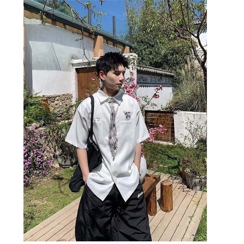 2025新款趣味手绘领带印花短袖衬衫男款夏季冰丝凉感宽松休闲图片