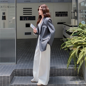 灰色设计感西装外套女2025秋季新款独特别致宽松休闲廓形西服上衣图片