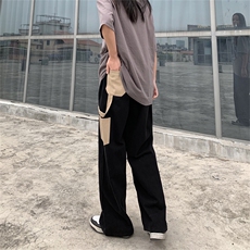 黑色
