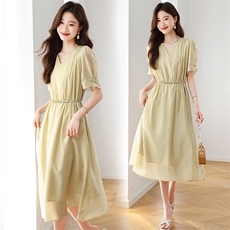 时尚V领修身系带收腰透气飘逸天丝短袖连衣裙2025夏季新款中长裙，女装连衣裙，韩宇舍