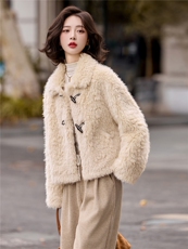 加厚保暖皮毛一体翻领短款外套女2025秋冬季宽松百搭洋气毛毛外套，女装羊羔毛/颗粒绒，冬木谷雨