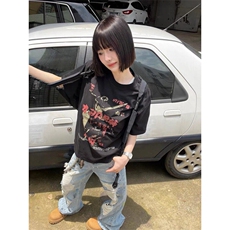 黑色