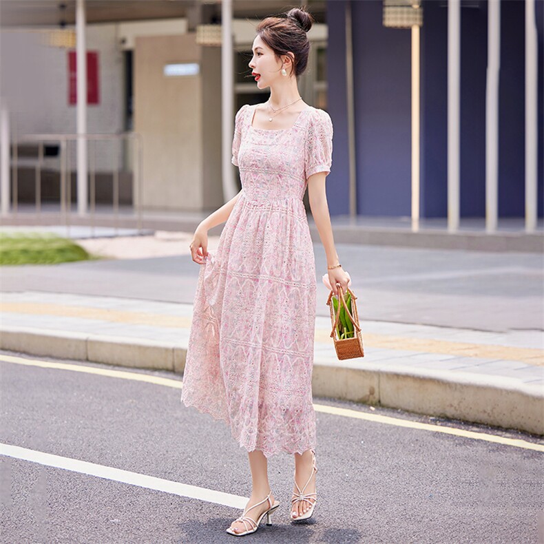 粉色小香风蕾丝连衣裙女2025新款夏季方领高级感法式洋气收腰显瘦,女装连衣裙,韩蜜菓