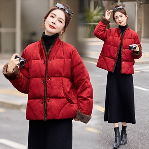 2025年冬季短款羽绒服图片