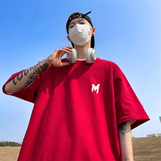 酒红色