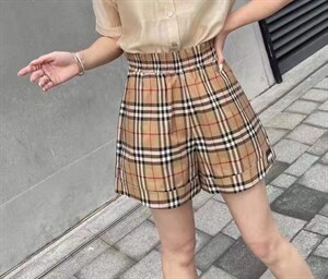 新款洋气百搭格子短裤图片