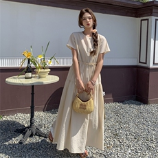 法式温柔风小众显瘦v领连衣裙子女夏季2025年新款感收腰a字长裙子，女装连衣裙，2C222