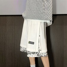 白色