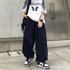 深蓝色