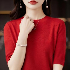 红色