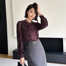 绛紫色