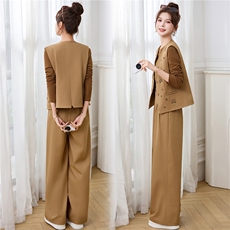 2026春装新款简约时尚休闲钉珠三件套套装，女装套装/套裙，芭米依尚