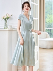 高端真丝气质连衣裙女2026夏季新款V领舒适显瘦时尚真丝裙a字裙，女装连衣裙，阿舍尔精品