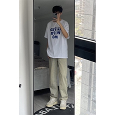 泥黄色