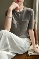 法式小香风黑色圆领针织短袖t恤女夏季薄款复古羊毛短款开衫上衣，女装T恤，越洋羊