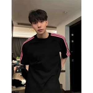 抖音得物品质二开240克宽松纯棉美式潮牌印花三条杠中性风短袖T恤图片