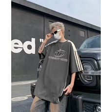 灰色