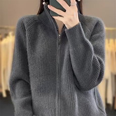 灰色