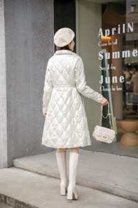 现货高品质标90绒羽绒服图片