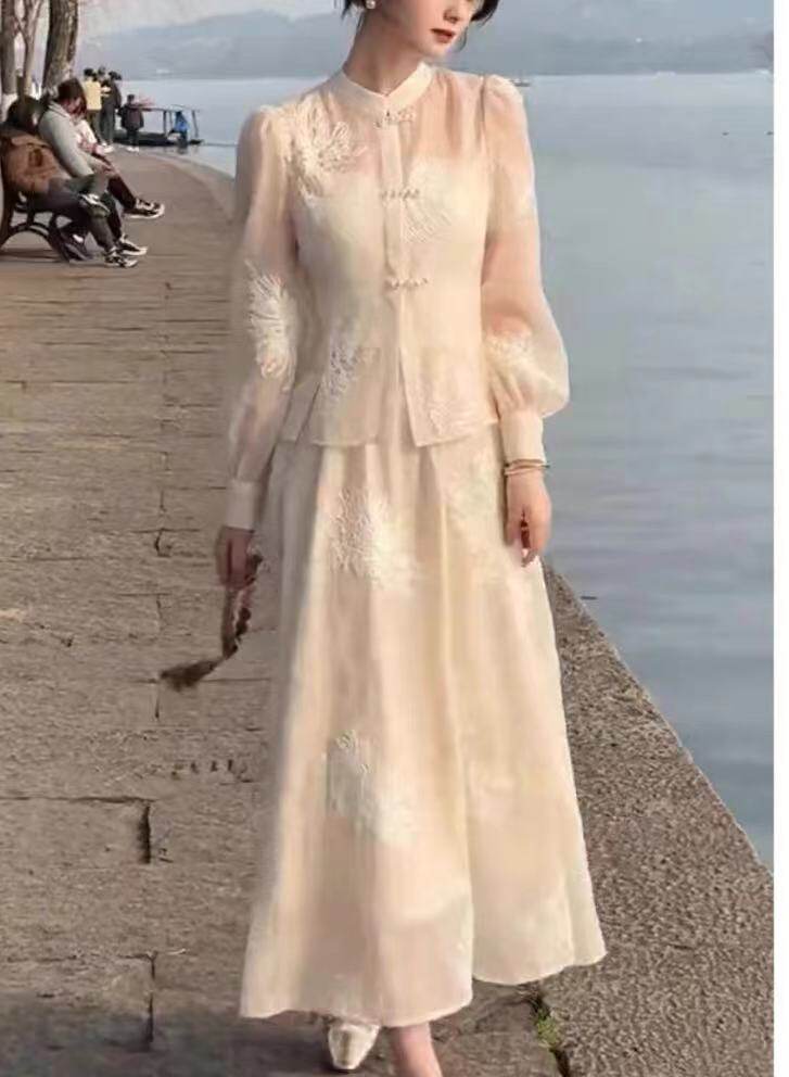 新中式中工刺绣天丝上衣+半身裙+内搭2024春夏新款三件套女盘扣潮，女装套装/套裙，喜见多金