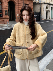 淡黄色摇粒绒小香风外套2025新款女冬季日系皮毛一体羊羔毛上衣潮，女装棉衣/棉服，维一诺