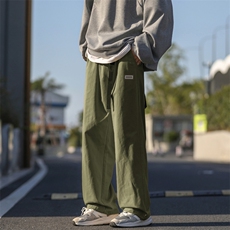 军绿色