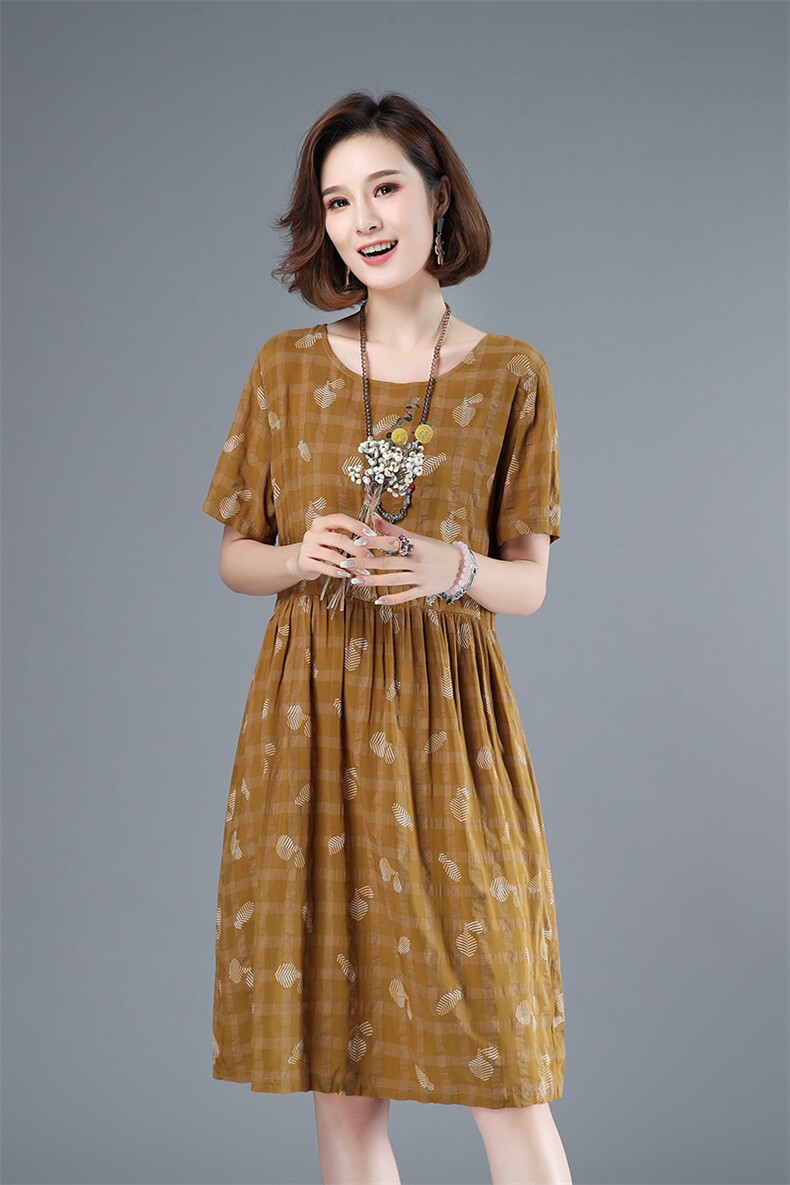 2021年夏季通勤韩版中长款a字裙40-49周岁高腰圆领短袖套头裙子,女装连衣裙,伊满意