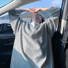 浅灰色