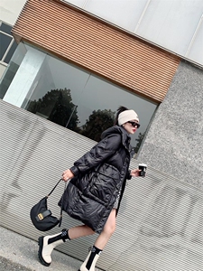拼接90绒羽绒服图片
