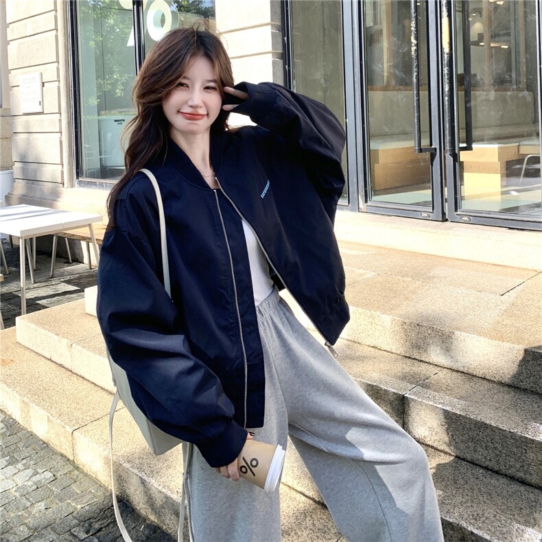 藏青色韩系格子拼接短外套女秋季2025年新款小个子休闲风立领夹克,女装短外套,维壹