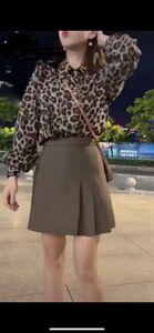 豹纹木耳边小衫图片