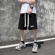 黑色