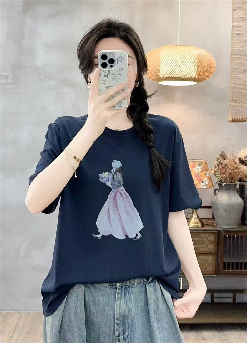 粉裙子美女图案短袖2025简约百搭,女装T恤,湘姗
