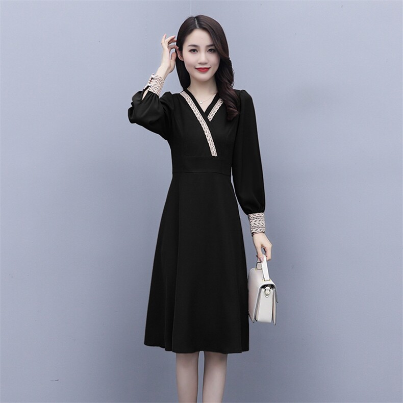 2021春季新款时尚舒适气质V领大摆镶花边连衣裙,女装连衣裙,岚衣(原川流布茜）